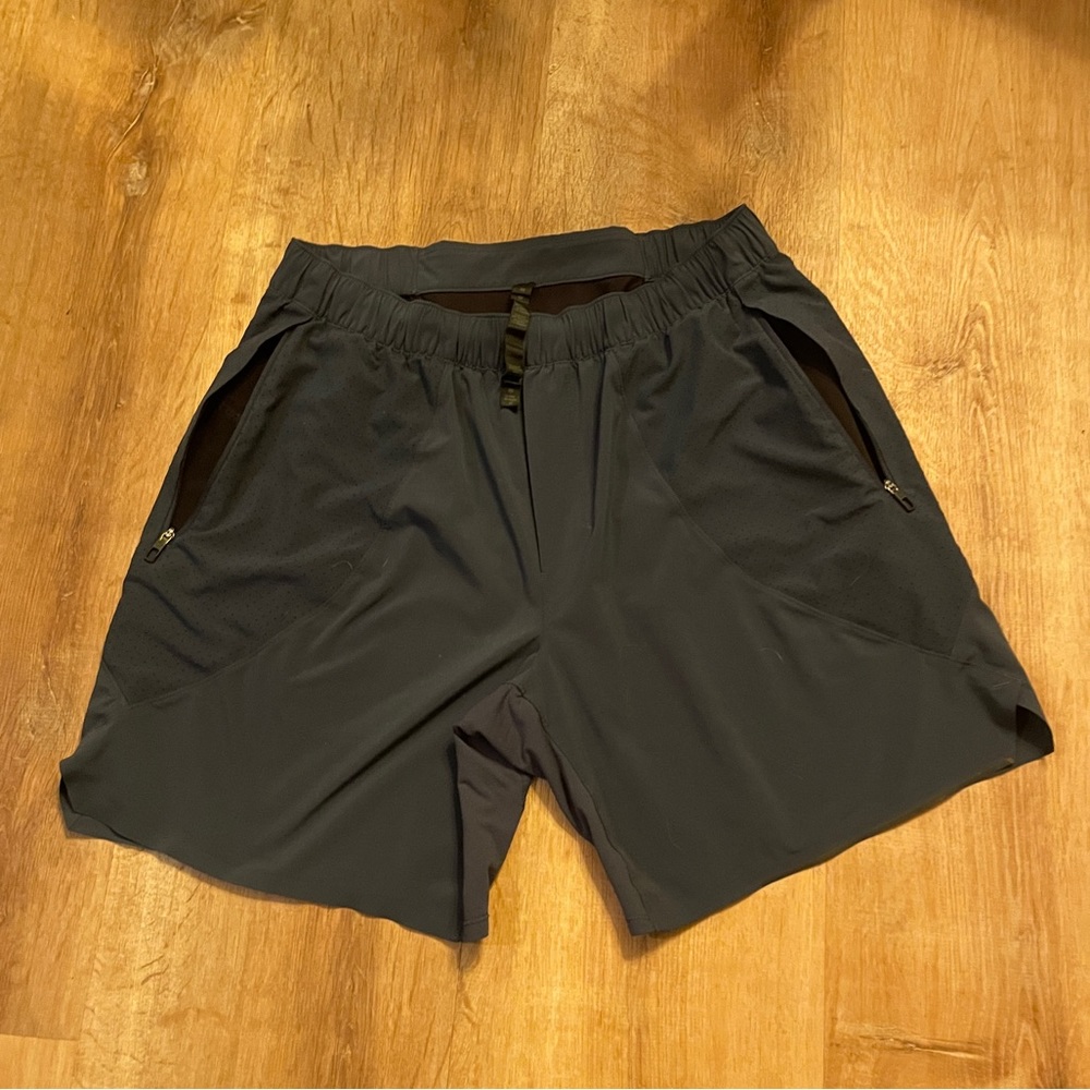 Lululemon athletic Shorts 6 inch inseam